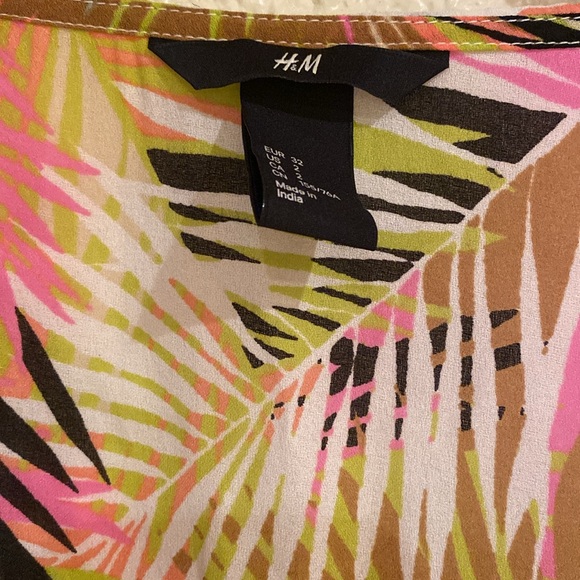 H&M Women’s blouse - Picture 3 of 6